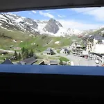 Apartment 5 Pers Avec Balcon, Au Pied Des Pistes De 1800, Proche Commerces Et Thermal - Fr-1-404-2 *