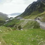5 Pers Avec Balcon, Au Pied Des Pistes De 1800, Proche Commerces Et Thermal - Fr-1-404-2 La Mongie