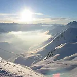 5 Pers Avec Balcon, Au Pied Des Pistes De 1800, Proche Commerces Et Thermal - Fr-1-404-2