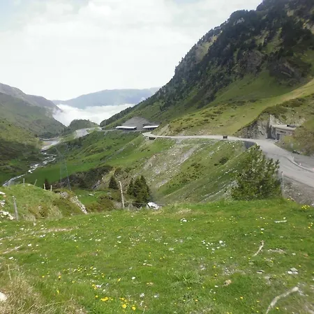 5 Pers Avec Balcon, Au Pied Des Pistes De 1800, Proche Commerces Et Thermal - Fr-1-404-2 La Mongie
